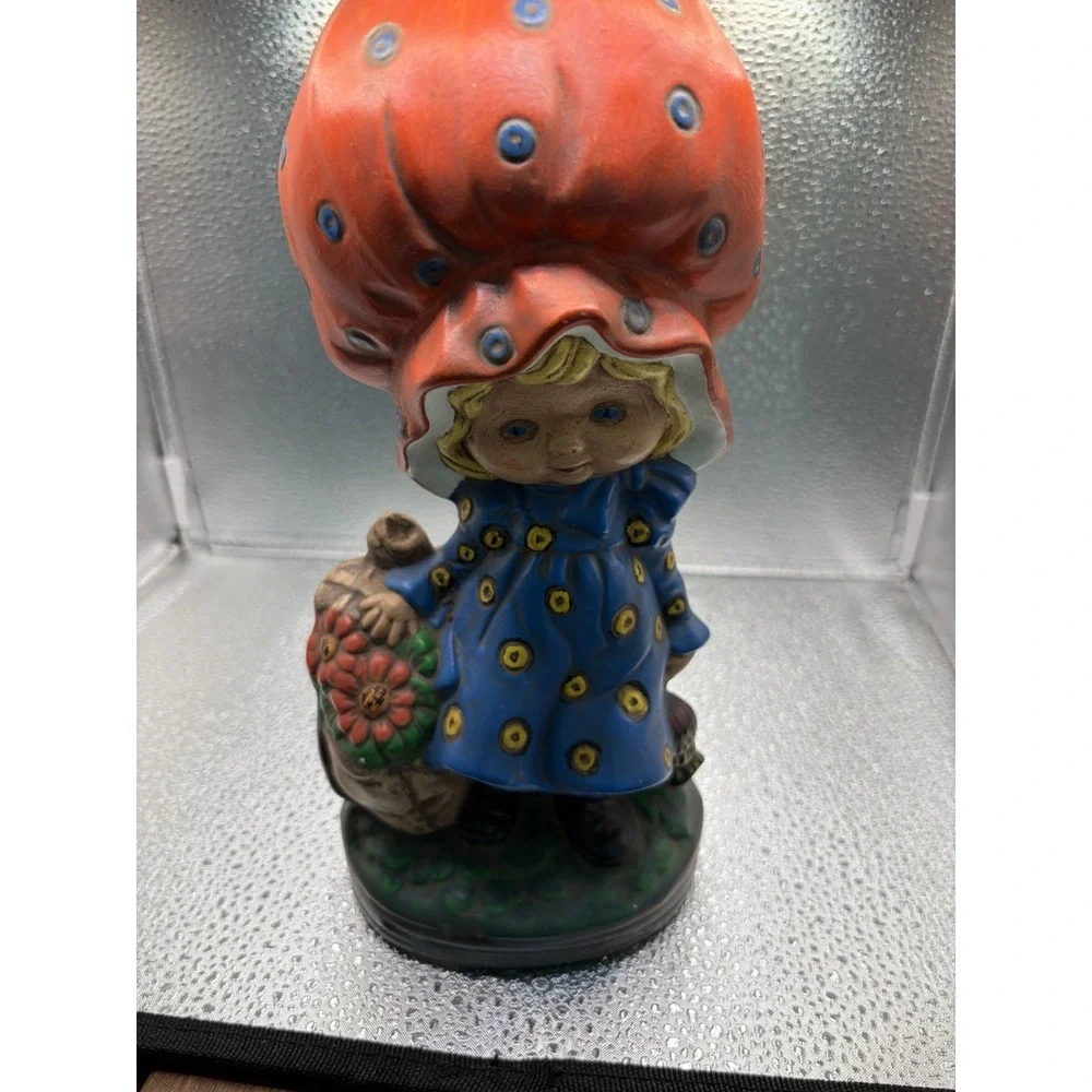 Vtg 70s Holly Hobbie Ceramic Figurine Mushroom Garden Girl
